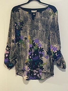 Dana Buchman Navy Floral Chevron Mixed-Print Blouse. Item # 11386